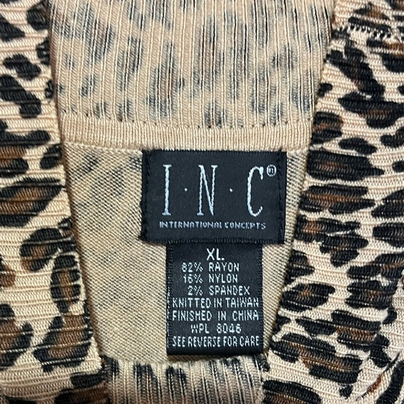 Sleeveless Cheetah print top INC - Picture 2 of 3